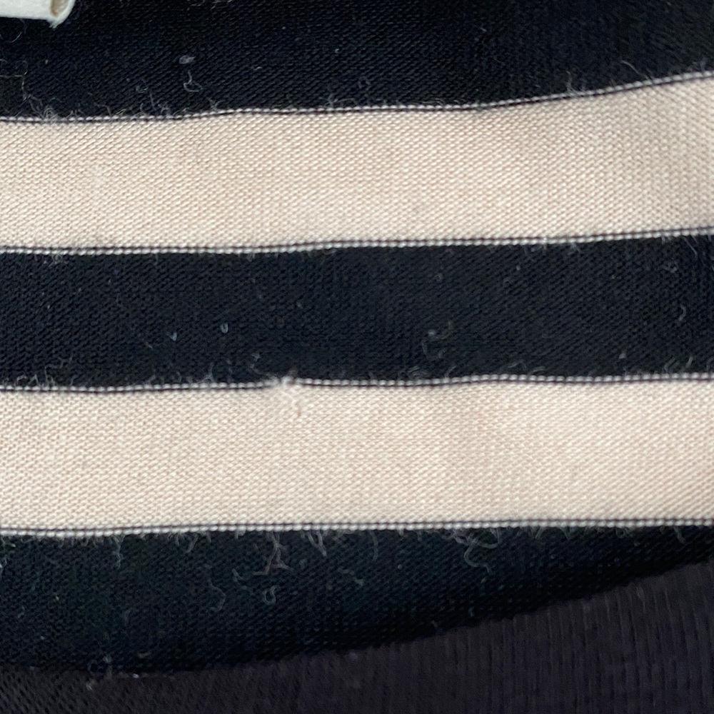 Laura Black and Tan Striped T-Shirt women’s size XL, Flutter sleeve - Picture 9 of 9